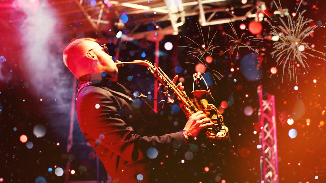 Video preview: Pink Panta – Show saxophone with the band